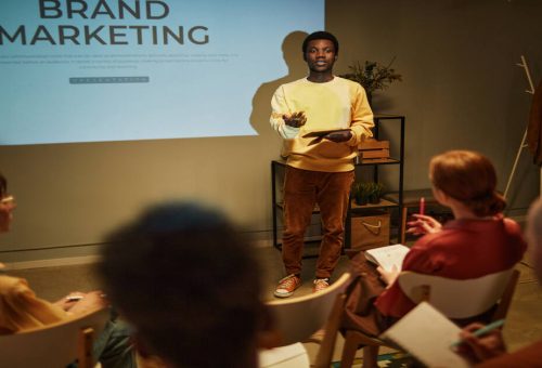 Brand Story Framework: How to Create Messaging That Truly Resonates?