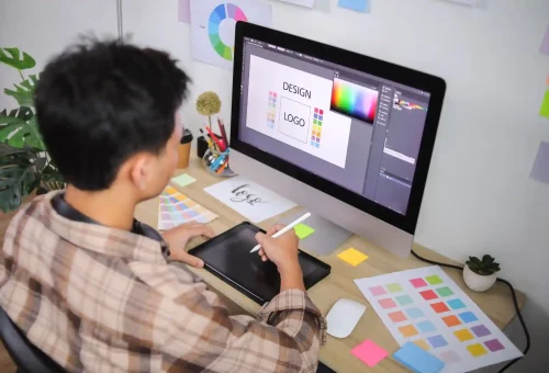 Which Graphic Design Software Offers the Best Features for Creatives?